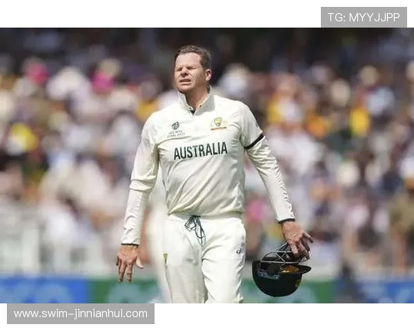 某知名足球球星不幸遭遇车祸紧急送医 伤情引发广泛关注 某知名足球球星不幸遭遇车祸紧急送医 伤情引发广泛关注