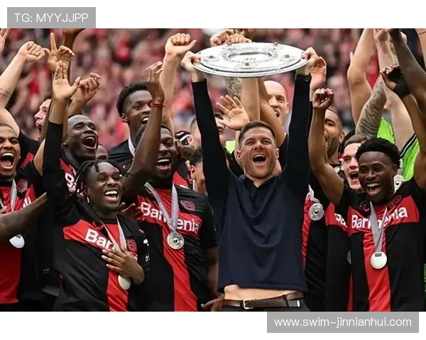 落魄足球球星重拾梦想的逆袭之路，从失意到辉煌的心路历程