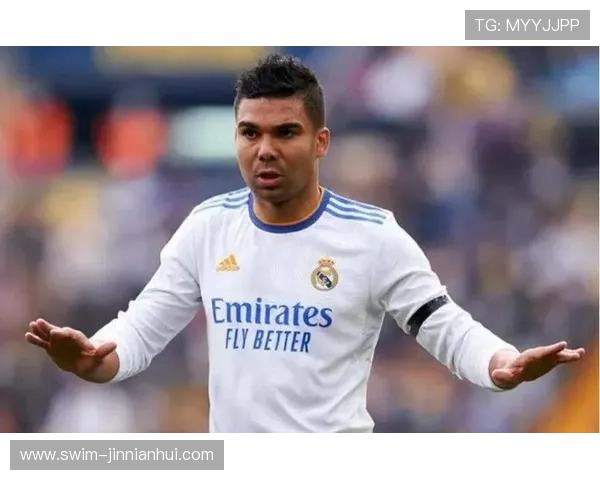 踢中场足球的球星有哪些他们如何影响现代足球比赛风格 踢中场足球的球星有哪些他们如何影响现代足球比赛风格